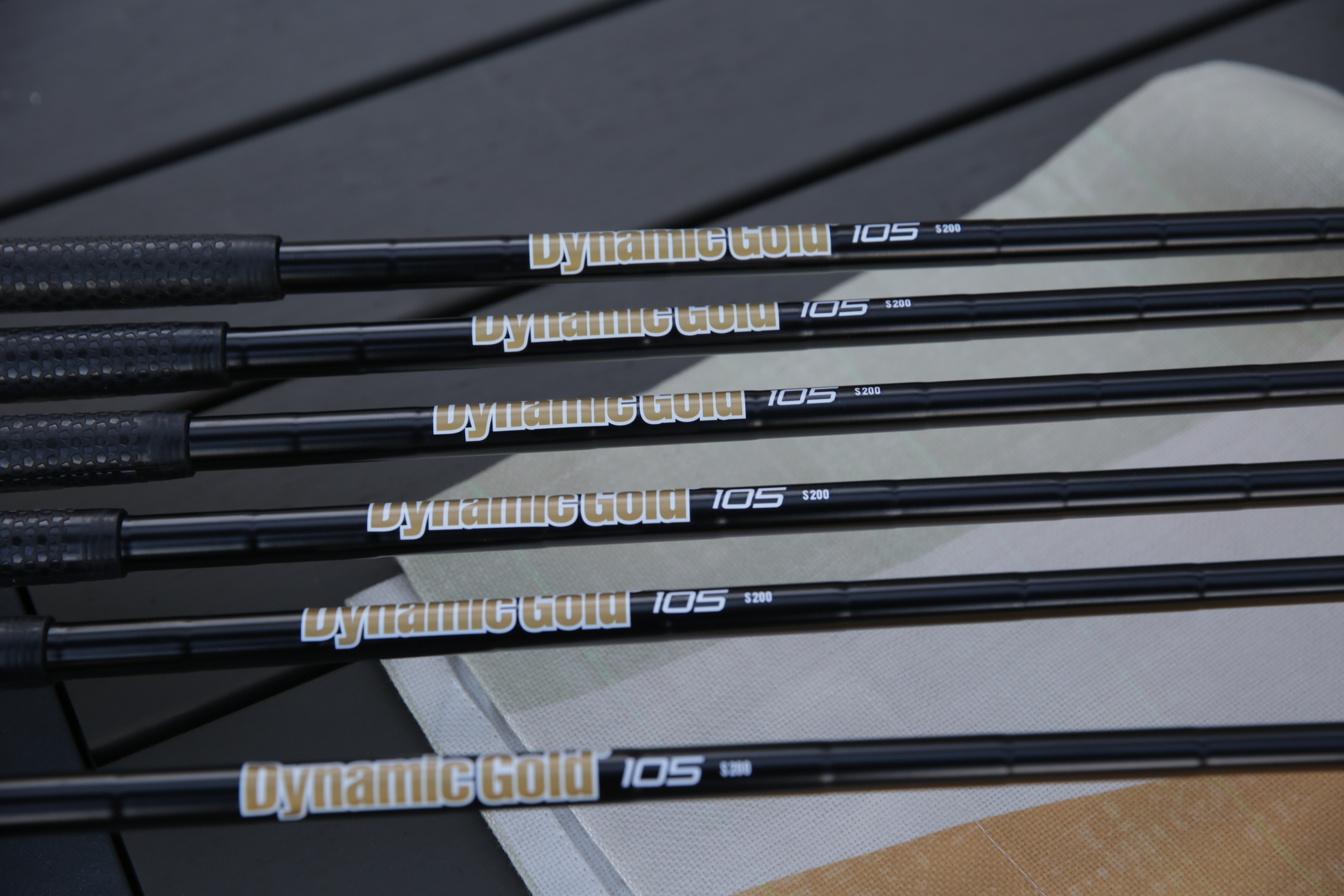 超美品、Dynamic Gold 105 メノウブラック
